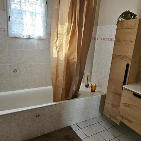 Appartement Entier Lyon-Villeurbanne Au 1Er D'Une Discrete Maison * Villeurbanne