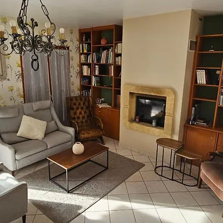 Apartment Appartement Entier Lyon-Villeurbanne Au 1Er D'Une Discrete Maison *